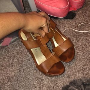 Tan and brown wedges